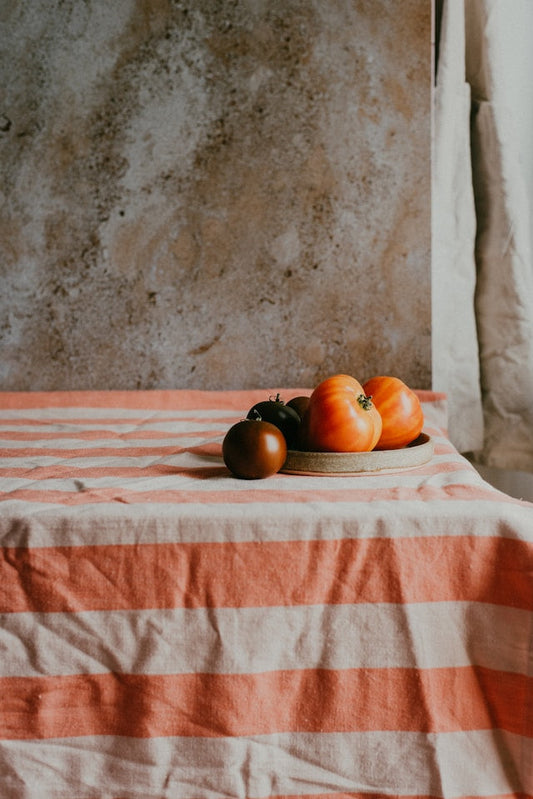 How to Measure a Table for Rectangle, Square, and Round Tablecloths
