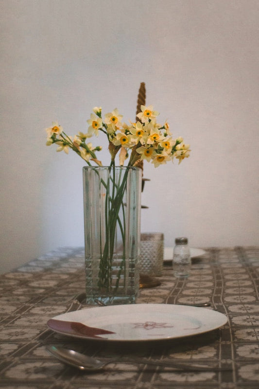 How to Layer Round Tablecloths with Overlays, Runners, Floral Decor, and Centerpieces