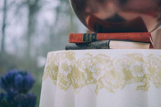 Wrinkle-Resistant Tablecloths: What to Expect Before, During, and After an Event