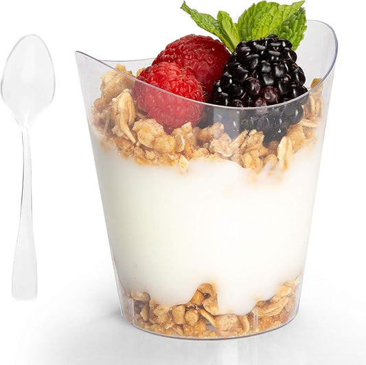 Ilyapa 4oz Plastic Dessert Cups - 100 Pack Mini Dessert Cups with Spoons - Clear Reusable Small Appetizer Cup for Cheesecake Shooters, Chocolate Mousse, Parfait - Party and Catering Supplies - Round